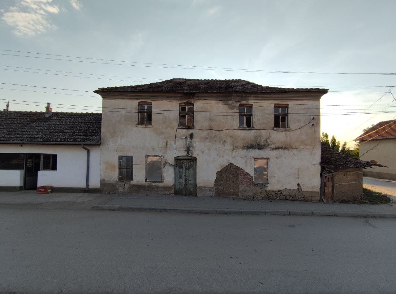 Стара кућа у Могили